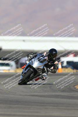 media/Jan-14-2024-SoCal Trackdays (Sun) [[2e55ec21a6]]/Turn 16 Set 2 (1125am)/